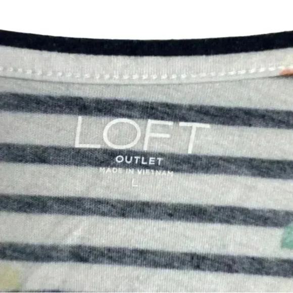 Loft Women's V-Neck Striped Floral T-Shirt Multicolor Size L - Picture 4 of 9